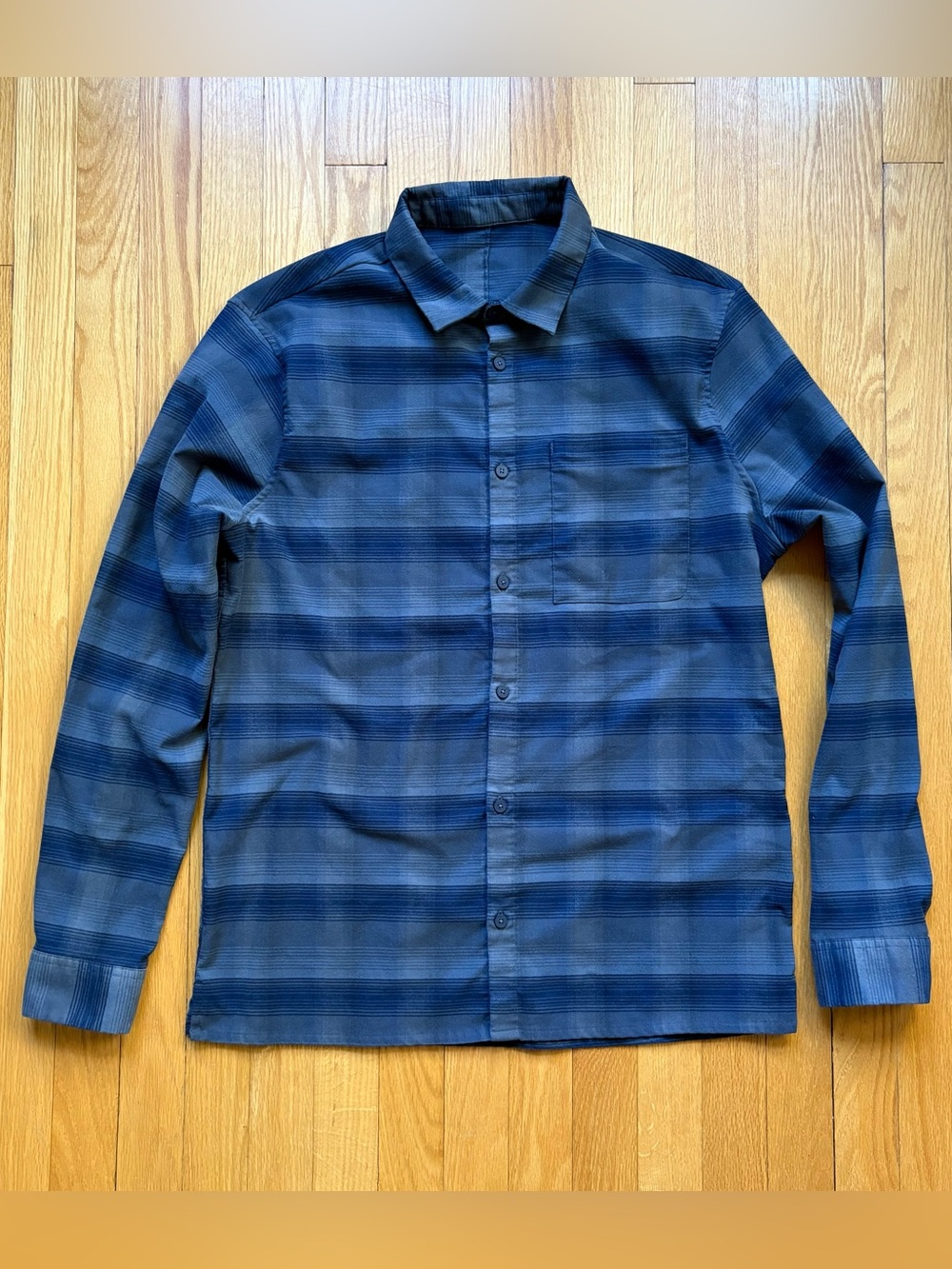 Lululemon Men’s Masons Peak Long Sleeve Flannel Shirt Large Blue Gray Plaid